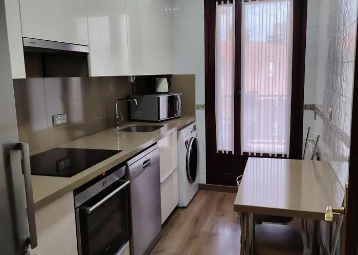 Avello Con Parking *